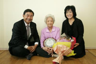 라인아파트 100세이상 장수어르신 가정 방문